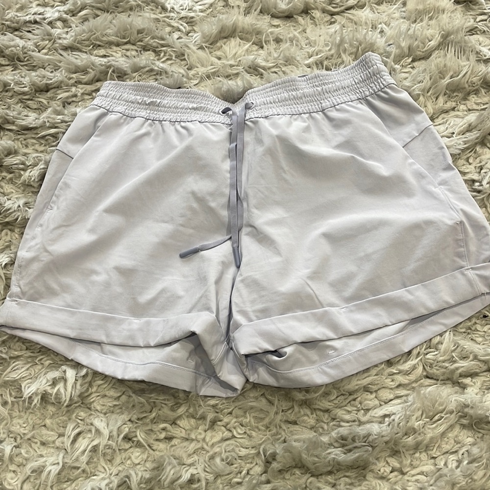 Lululemon Spring Break Away Travel Short